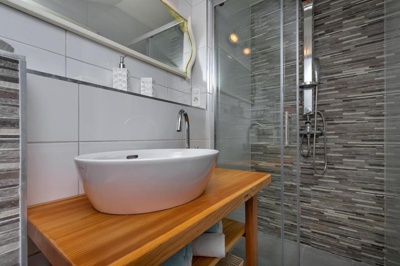 Apartman Montana, Town Centre Makarska Buitenkant foto