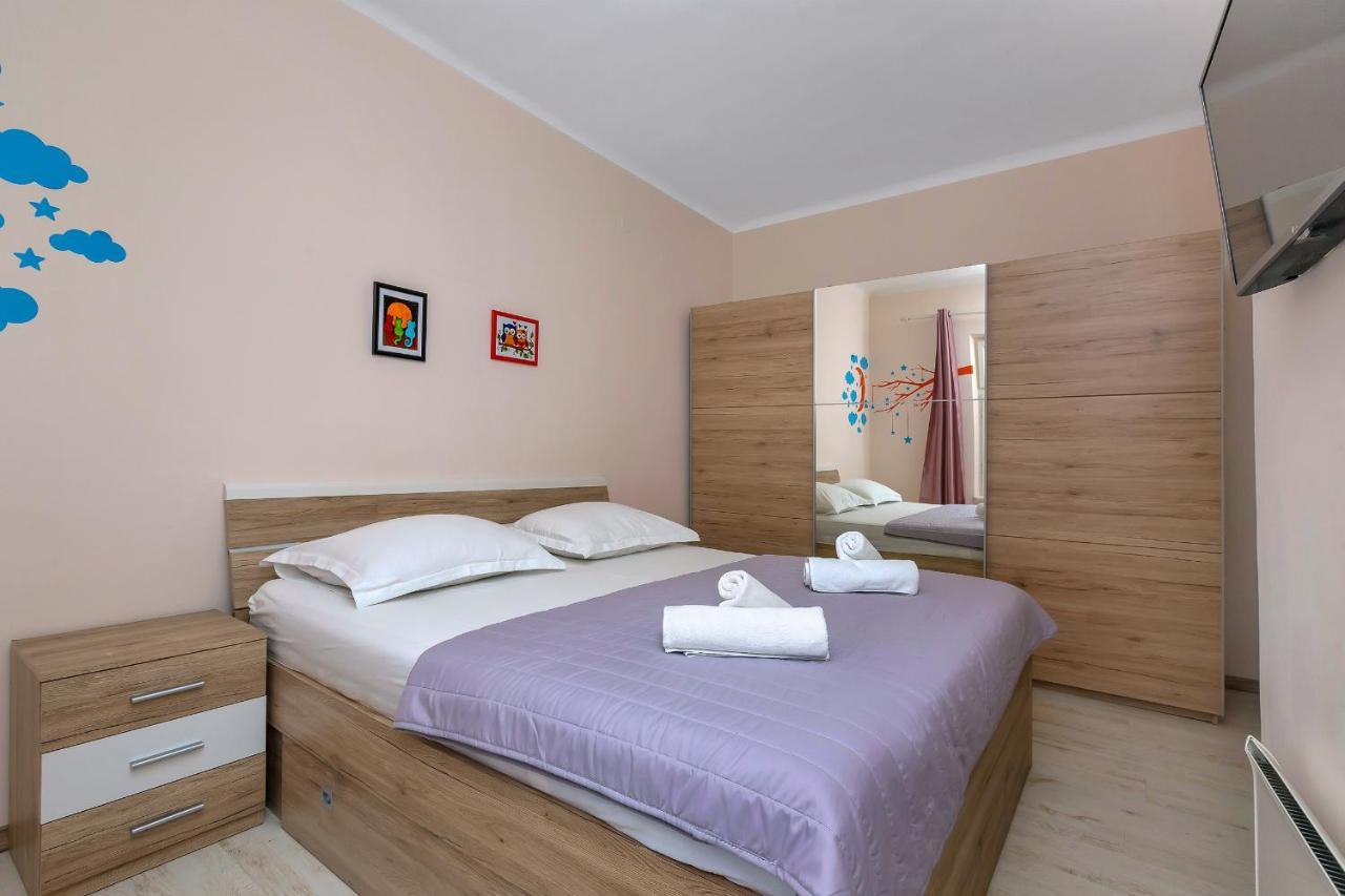 Apartman Montana, Town Centre Makarska Buitenkant foto