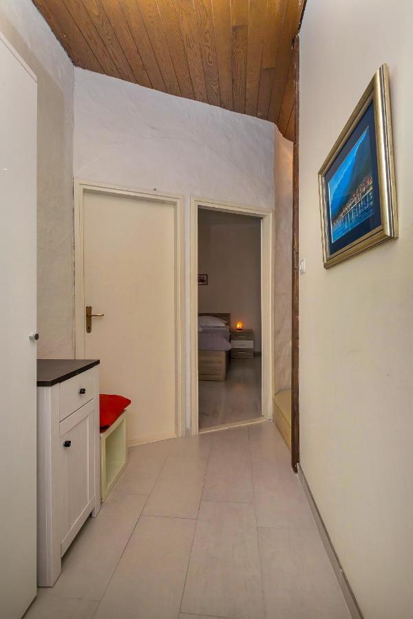 Apartman Montana, Town Centre Makarska Buitenkant foto