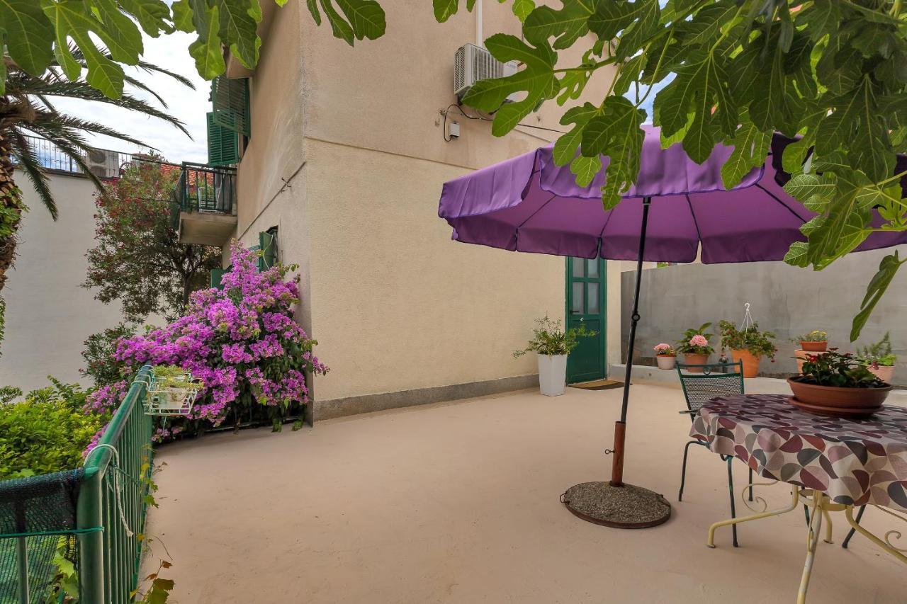 Apartman Montana, Town Centre Makarska Buitenkant foto